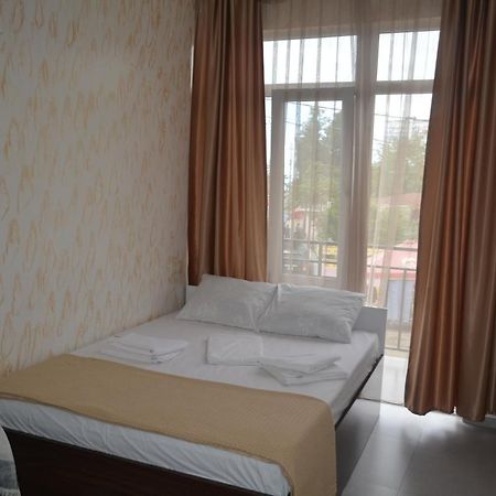 Hotel Niks Makhinjauri Εξωτερικό φωτογραφία